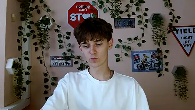 Hoot Dude  online show from October 8, 1:20 pm