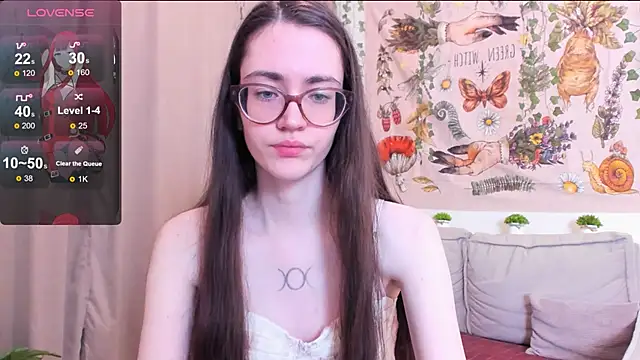 Snapshot of bellacatlovesmeat chatting on November 24, 9:25 pm bellacatlovesmeat online show from November 24, 9:25 pm