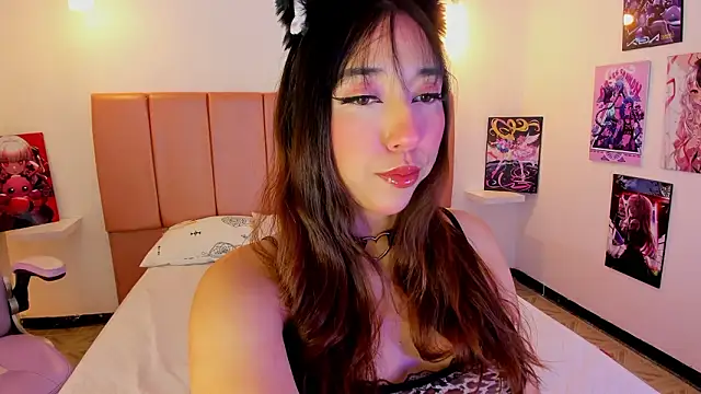 emily  walker online show from February 11, 3:55 am