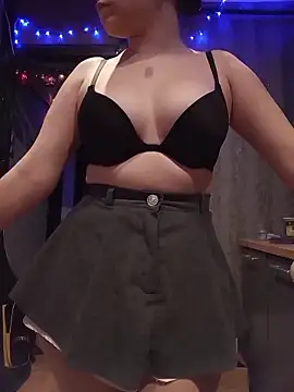 kisette online show from December 14, 8:24 pm