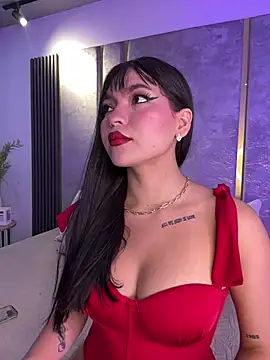 Samantha Hans online show from April 4, 8:50 pm