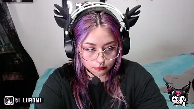 Iluromi online show from November 25, 3:34 pm