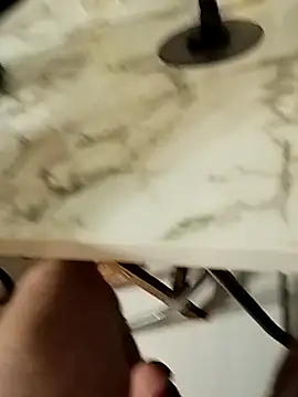 Snapshot of Antnio33 chatting on October 5, 4:27 pm Antnio33 online show from October 5, 4:27 pm