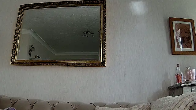 Snapshot of BarbieDolly_x chatting on September 25, 9:24 am BarbieDolly x online show from September 25, 9:24 am