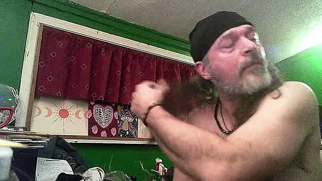 HippieDad333 online show from March 23, 3:43 am