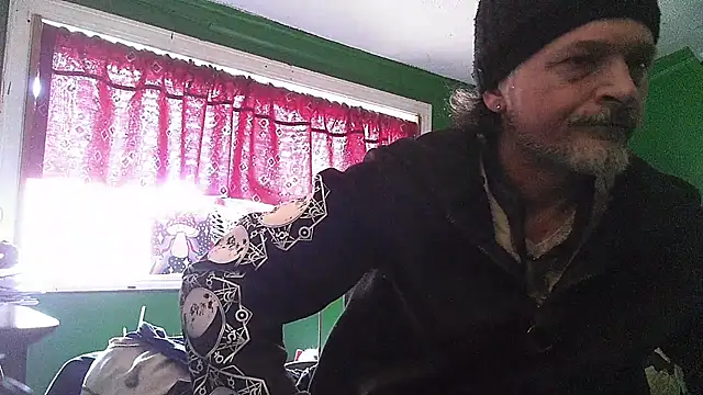 HippieDad333 online show from April 6, 5:14 pm