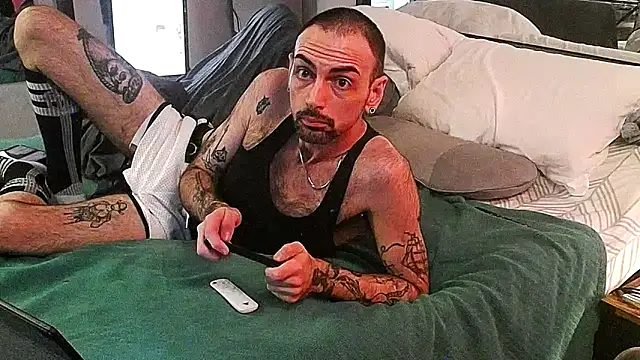 hungbot online show from December 18, 7:58 am