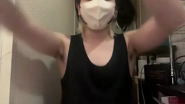 Snapshot of tora3220 chatting on October 6, 1:52 pm tora3220 online show from October 6, 1:52 pm