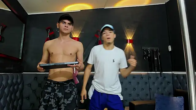 Snapshot of liam_coleman25 chatting on November 21, 4:22 am liam coleman25 online show from November 21, 4:22 am