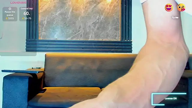 Snapshot of liam_coleman25 chatting on December 15, 4:39 am liam coleman25 online show from December 15, 4:39 am