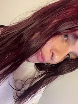 Snapshot of came_lia1 chatting on December 18, 3:56 am came lia1 online show from December 18, 3:56 am