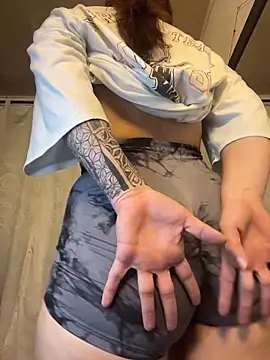 came lia1 online show from March 17, 3:55 am