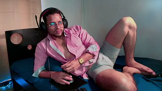 LucasGaeel online show from October 10, 4:17 pm