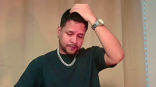 LucasGaeel online show from March 6, 11:23 pm