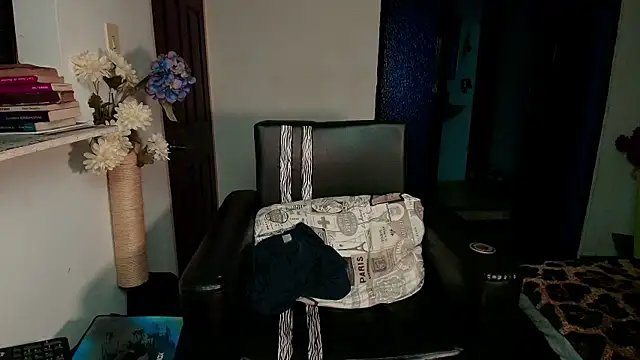 Snapshot of LucasGaeel chatting on May 12, 2:52 am LucasGaeel online show from May 12, 2:52 am