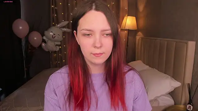 Monica  Queen online show from April 3, 5:27 am