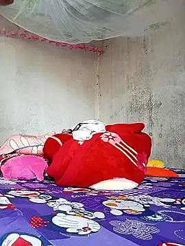 JinjinLy online show from October 4, 7:06 am