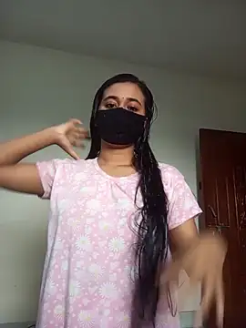 Snapshot of Love_Queen11 chatting on October 14, 8:04 am Love Queen11 online show from October 14, 8:04 am