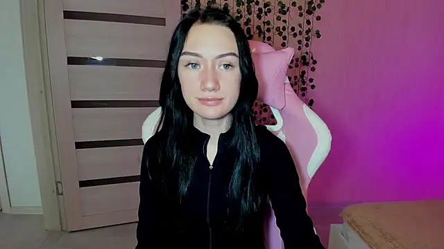 Snapshot of Arina_Meow19 chatting on October 27, 2:48 am Arina Meow19 online show from October 27, 2:48 am