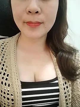 Girl Shy2000 online show from March 30, 4:24 am