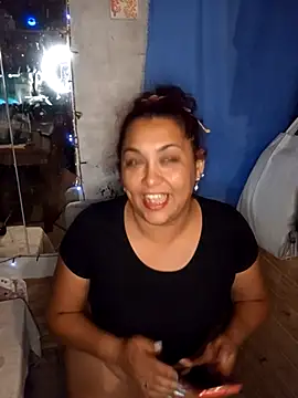Snapshot of Lobizona chatting on January 12, 5:45 am Lobizona online show from January 12, 5:45 am