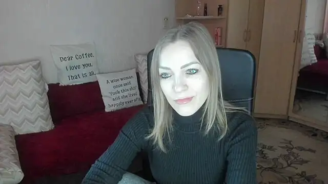 Tiffany Bates online show from March 15, 12:11 pm