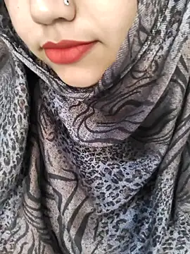 Miss Rose   online show from April 4, 8:01 am