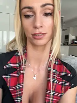 ericafontesx online show from October 10, 12:04 pm