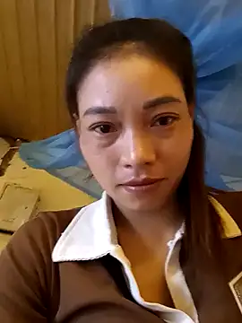 Snapshot of Phiny_xx chatting on October 12, 10:03 am Phiny xx online show from October 12, 10:03 am