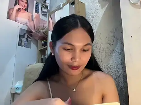 FelicityLincoln online show from April 8, 7:30 am