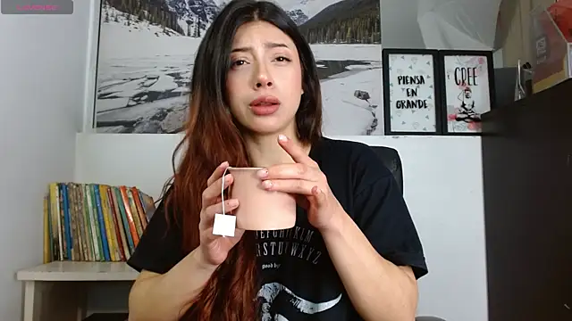 Adrianna5  online show from April 3, 9:18 am