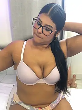 AnaBrowmn online show from May 25, 6:25 pm