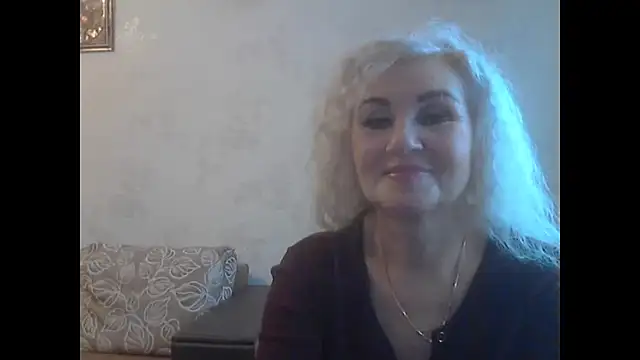 Snapshot of LadySexyBlond chatting on May 11, 2:56 pm LadySexyBlond online show from May 11, 2:56 pm