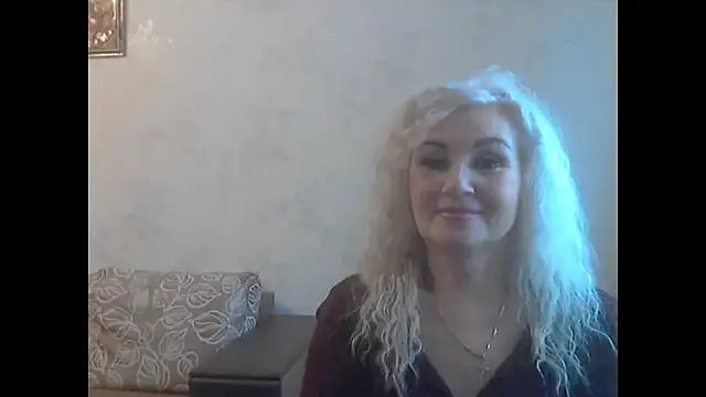 Snapshot of LadySexyBlond chatting on May 23, 9:02 am LadySexyBlond online show from May 23, 9:02 am