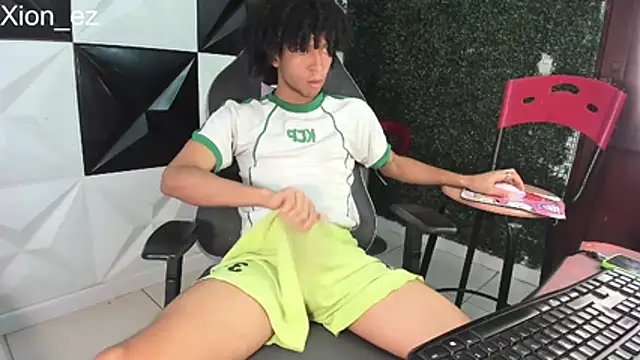 Snapshot of xion_ez chatting on July 10, 8:11 pm xion ez online show from July 10, 8:11 pm