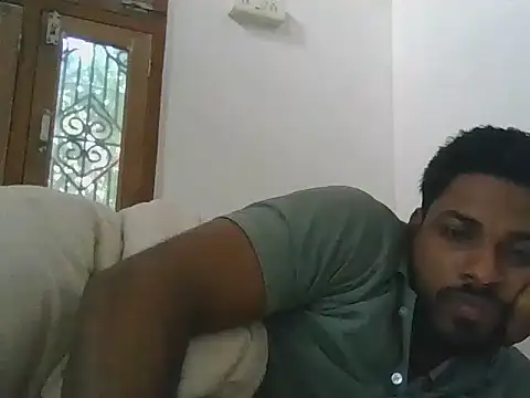 Snapshot of Raw12499 chatting on December 3, 7:27 am Raw12499 online show from December 3, 7:27 am