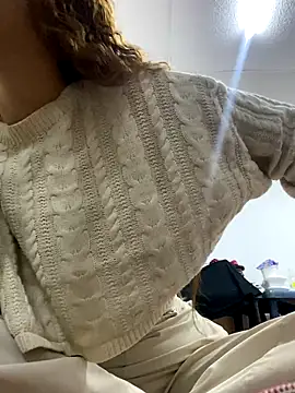 Snapshot of meridacute_ chatting on October 21, 1:50 am meridacute online show from October 21, 1:50 am