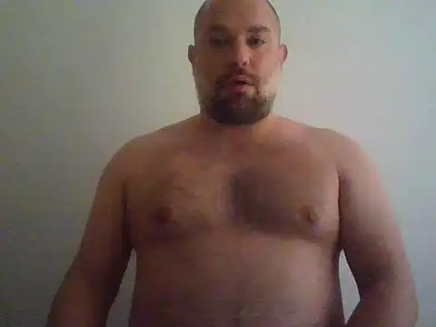 Snapshot of CristalDad chatting on November 4, 3:05 am CristalDad online show from November 4, 3:05 am