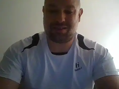 Snapshot of CristalDad chatting on November 15, 8:27 pm CristalDad online show from November 15, 8:27 pm