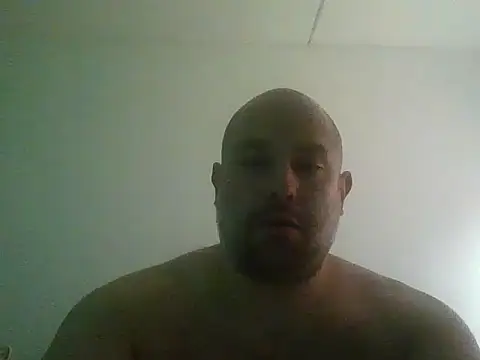 Snapshot of CristalDad chatting on November 16, 1:39 pm CristalDad online show from November 16, 1:39 pm