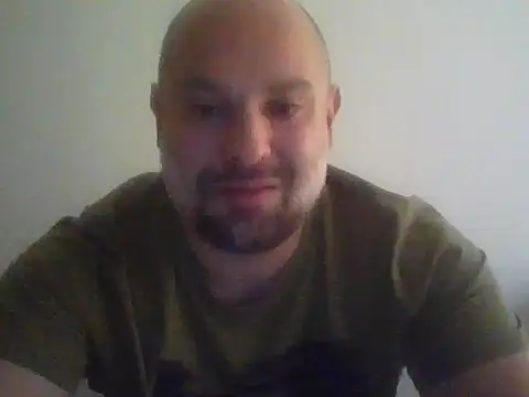 Snapshot of CristalDad chatting on November 19, 8:31 pm CristalDad online show from November 19, 8:31 pm