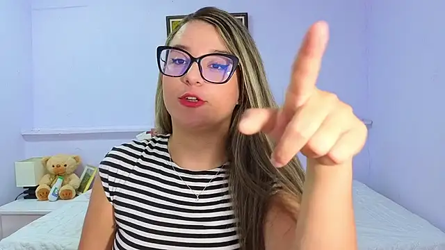 Snapshot of katiaa_lovv chatting on October 10, 12:04 pm katiaa lovv online show from October 10, 12:04 pm