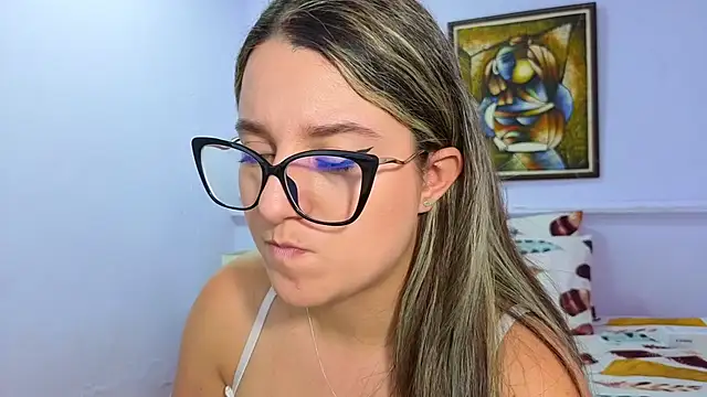 Snapshot of katiaa_lovv chatting on October 13, 2:39 pm katiaa lovv online show from October 13, 2:39 pm