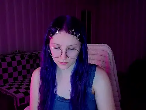 Snapshot of violet-siren-x chatting on June 18, 10:58 pm violet-siren-x online show from June 18, 10:58 pm