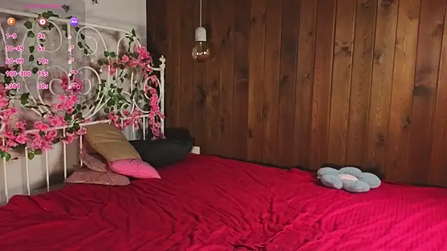 Snapshot of TawanaWalleck chatting on October 13, 6:41 pm TawanaWalleck online show from October 13, 6:41 pm