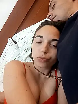 CrisHot202 online show from October 28, 5:15 pm