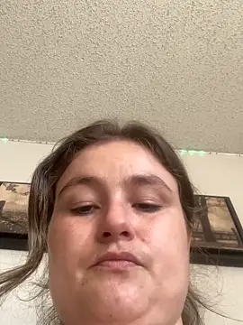 Snapshot of BuzzBunni69 chatting on November 14, 7:01 pm BuzzBunni69 online show from November 14, 7:01 pm