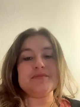 Snapshot of BuzzBunni69 chatting on November 19, 12:32 am BuzzBunni69 online show from November 19, 12:32 am