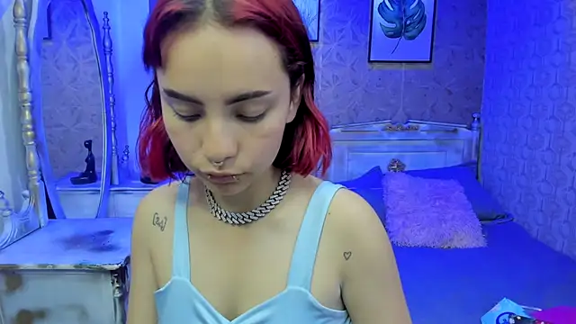 Snapshot of Megane_whitte chatting on November 25, 5:46 pm Megane whitte online show from November 25, 5:46 pm