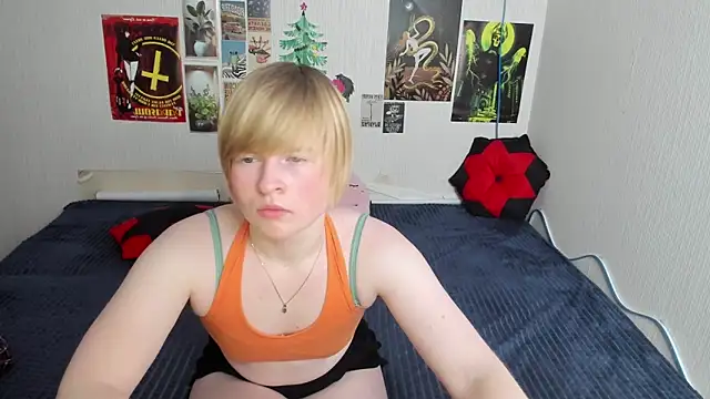 Cattie w  online show from March 4, 1:11 am